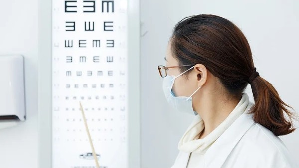 如何通過教室照明，做好青少年的近視防控？