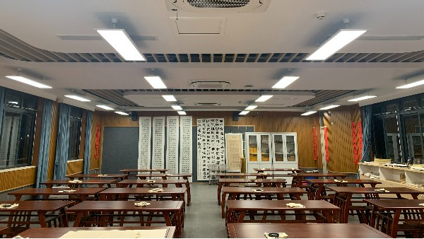 教室燈改造迎黃金期！維格照明以光科技守護(hù)校園視覺健康